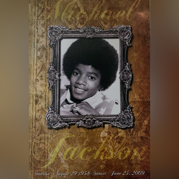 Michael Jackson Memorial Program - Picture 4 of 6